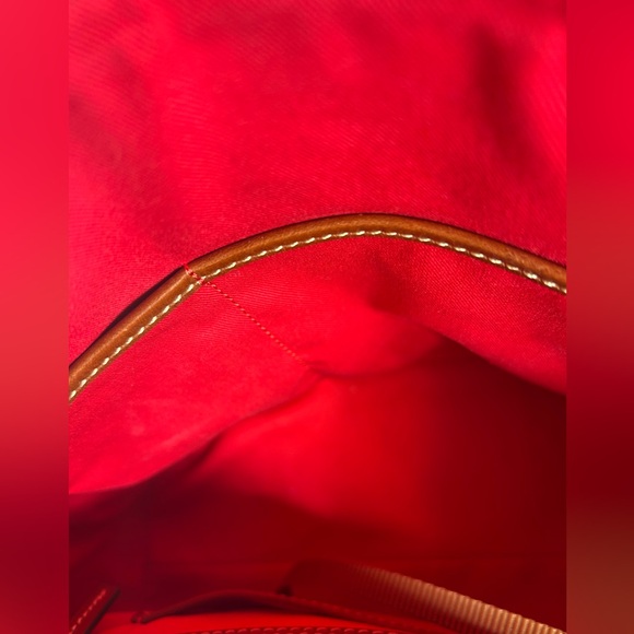 NWOT Dooney and Bourke Pebbled Leather Purse - Picture 8 of 10